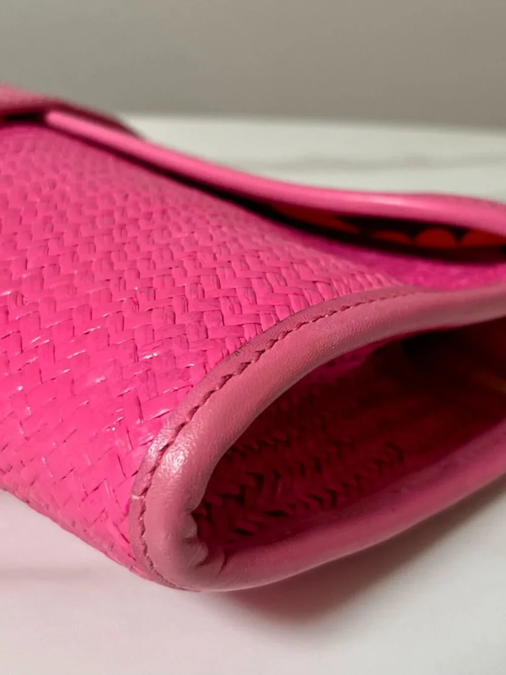 Kate Spade NY Medium Woven Straw Leather Clutch Barbie Pink Floral Lining - Picture 7 of 11